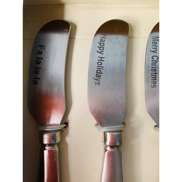 2 NIB Cynthia Rowley Appetizer Cheese Spreader 8 Piece Set Merry Christmas Ho Ho - Picture 3 of 8